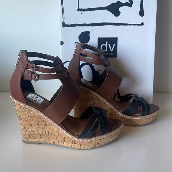 Wedge Platform Sandals - Picture 2 of 7